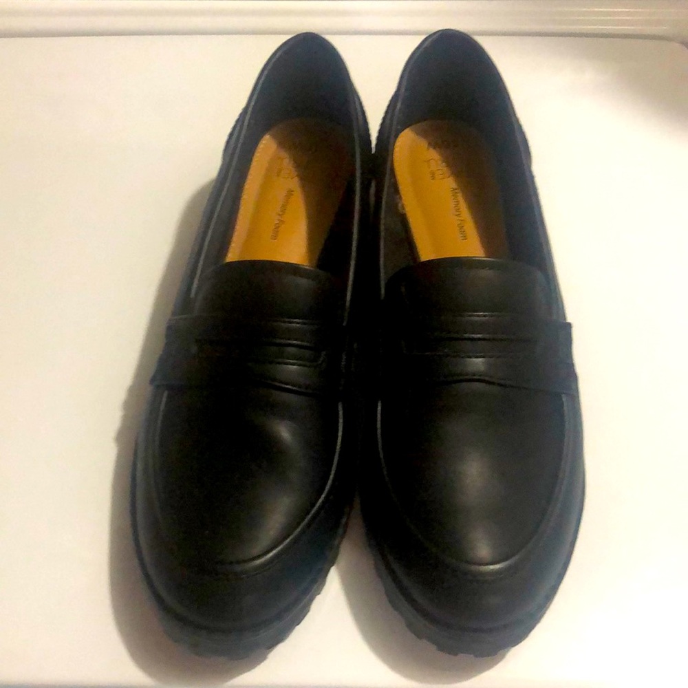 Size 10 black ladies dress loafers